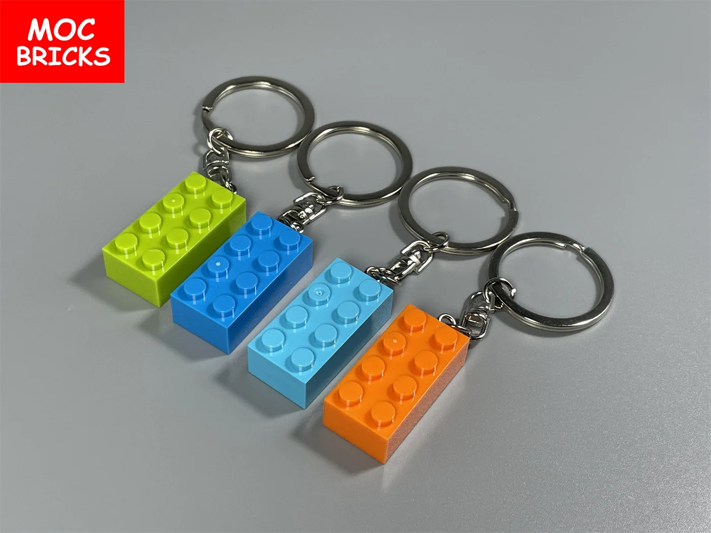 4шт MOC Bricks Красочный Брелок для ключей 2x4 3020 Развивающие Строительные Блоки, Аксессуары, Подарок на День рождения, Детские Игрушки Изображение 1