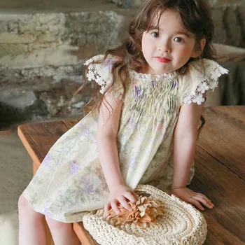2023 Летняя Корейская детская одежда Strawberry Shan для девочек с эластичными кружевными рукавами и цветочным рисунком для девочек в наличии