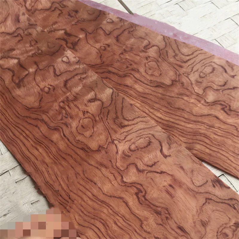 Натуральный Шпон из натурального дерева Bubinga Pommele для мебели размером около 20-35 см x 2,5 м 0,2 мм Изображение 4
